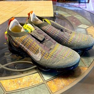 Nike Air VaporMax 2020 flyknit, mens size 10.5
